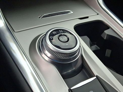 Certified 2020 Ford Explorer Platinum w/ Premium Technology Package image 17