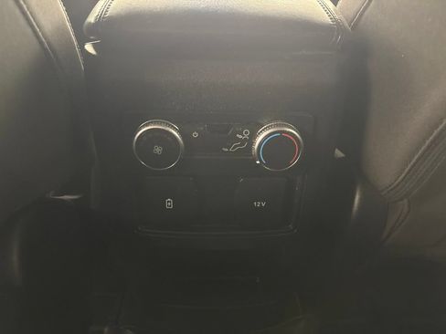 Used 2021 Ford Explorer XLT RWD image 12