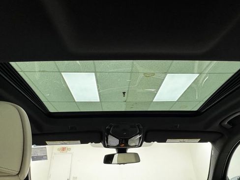 Used 2022 BMW 540i xDrive w/ Premium Package image 31