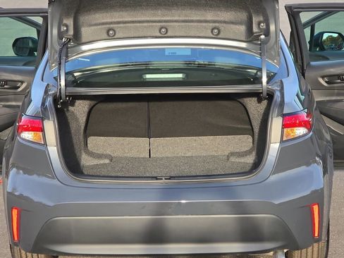Used 2025 Toyota Corolla LE image 13