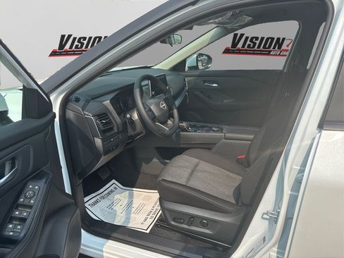 New 2026 Nissan Rogue SV image 9