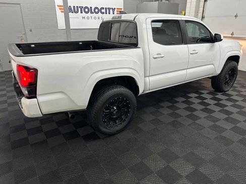 Used 2018 Toyota Tacoma SR w/ SR Convenience Package AWD/4WD image 10