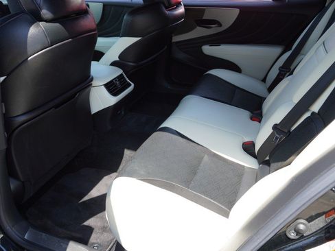 Used 2021 Lexus LS 500 F Sport w/ Dynamic Handling Package RWD image 32