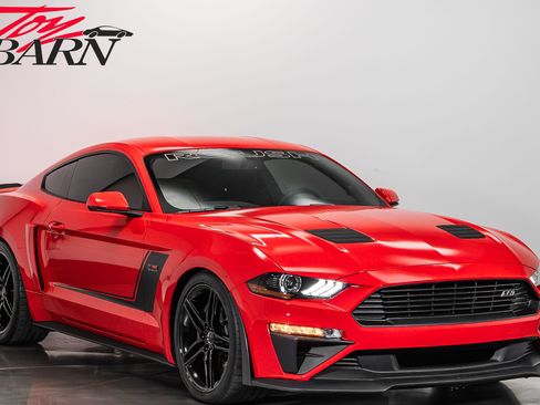Used 2018 Ford Mustang GT Premium w/ GT Performance Package RWD image 7