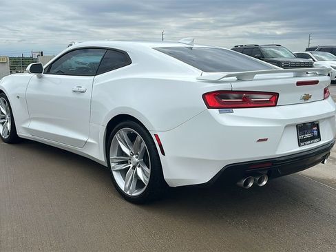 Used 2017 Chevrolet Camaro SS RWD image 11