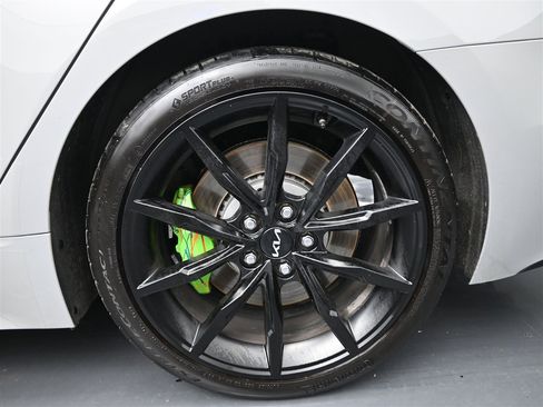 Used 2023 Kia Stinger GT2 image 18