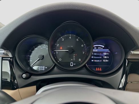 Used 2025 Porsche Macan image 13