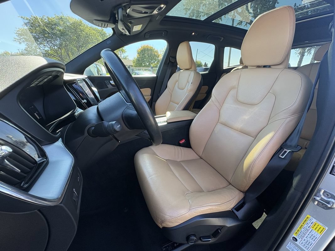 Used 2019 Volvo XC60 T6 Momentum w/ Premium Package AWD/4WD image 23