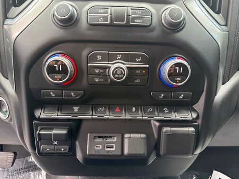 Used 2023 Chevrolet Silverado 2500 LTZ image 23