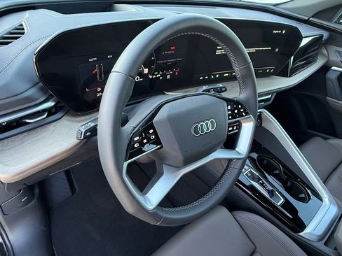 New 2025 Audi Q5 Premium Plus image 11