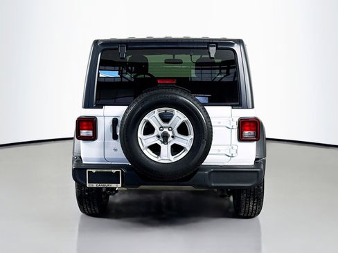 Used 2020 Jeep Wrangler Sport image 10