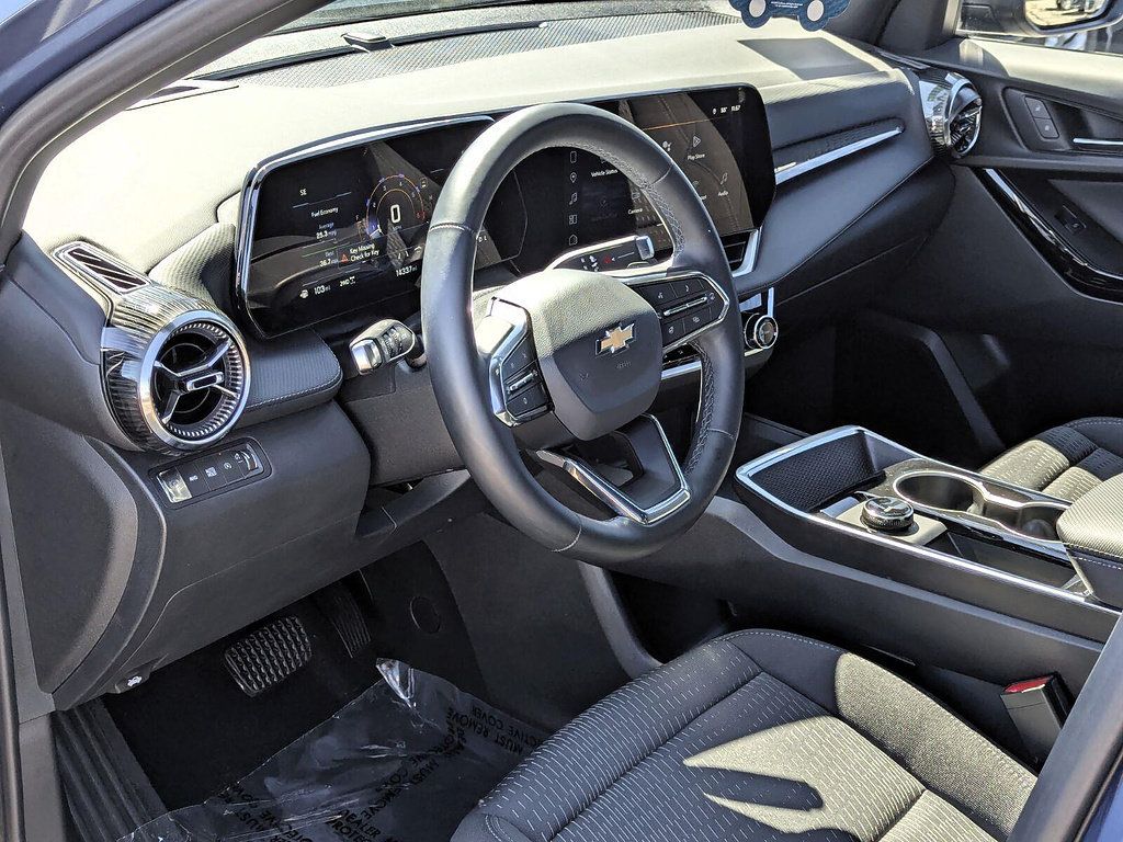 Used 2026 Chevrolet Equinox LT w/ Safety and Technology Package AWD/4WD image 13