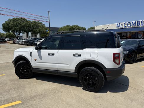 Used 2022 Ford Bronco Sport Badlands image 10