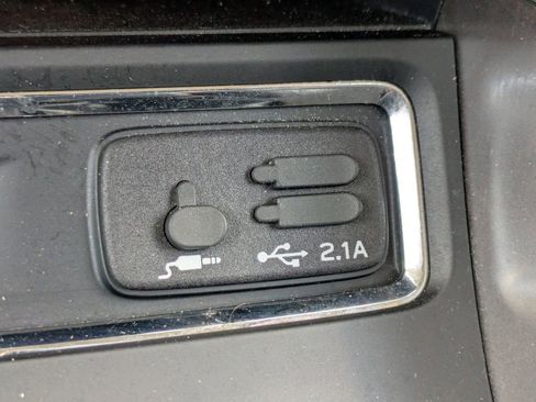 Used 2021 Subaru Ascent Limited w/ Technology Package image 24