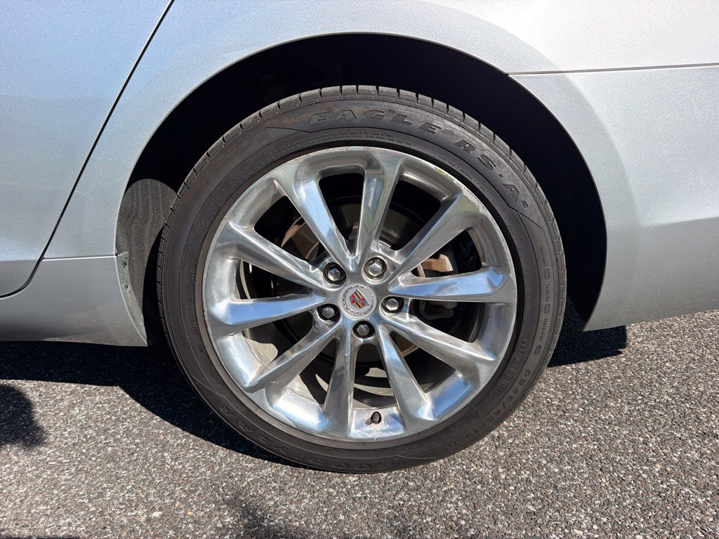 Used 2013 Cadillac XTS Luxury FWD image 12