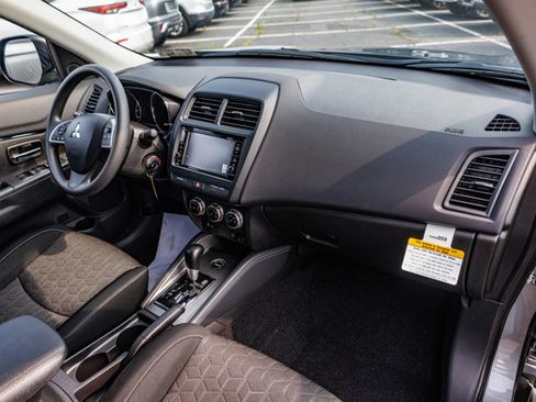 New 2025 Mitsubishi Outlander Sport ES image 17