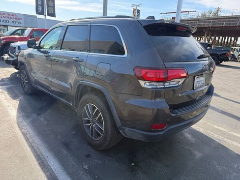 Used 2020 Jeep Grand Cherokee Laredo w/ Laredo X Package image 5