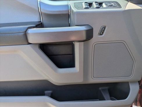 Used 2019 Ford F150 XLT w/ Equipment Group 302A Luxury AWD/4WD image 10