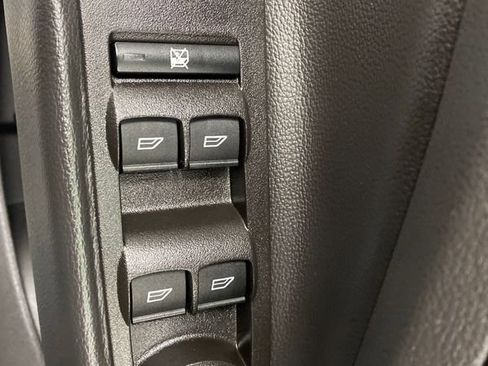 Used 2018 Ford Escape SEL image 10