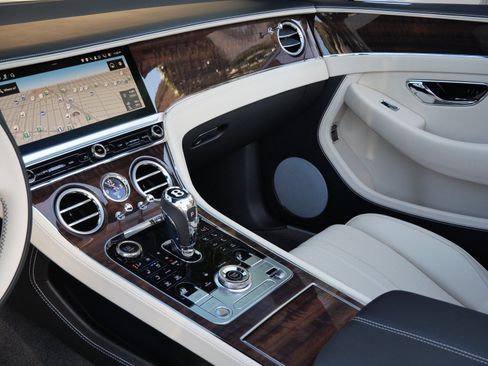 New 2026 Bentley Continental GTC AWD/4WD image 12