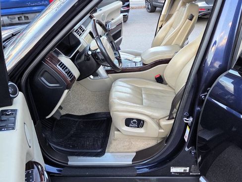 Used 2017 Land Rover Range Rover HSE image 26