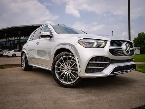 Certified 2021 Mercedes-Benz GLE 450 4MATIC image 2
