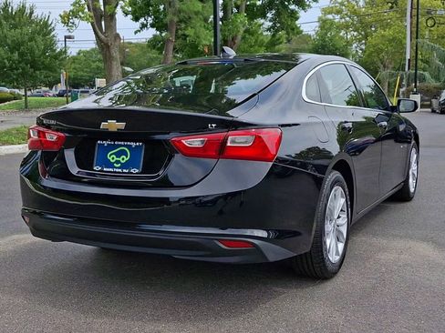 Used 2023 Chevrolet Malibu LT FWD image 2