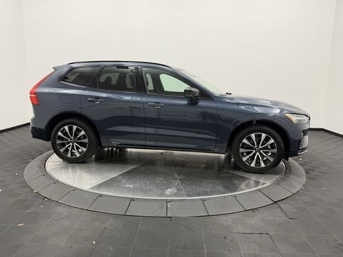 Used 2024 Volvo XC60 B5 Plus AWD/4WD image 8