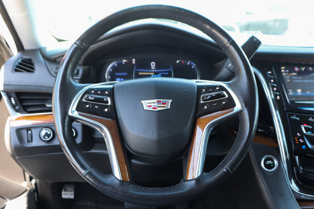 Used 2017 Cadillac Escalade Luxury AWD/4WD image 27