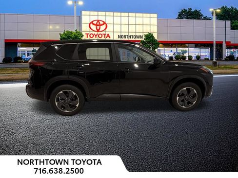 Used 2024 Nissan Rogue SV AWD/4WD image 12