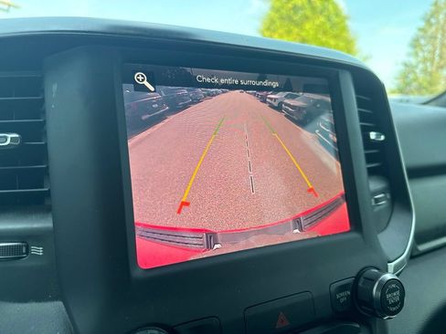 Used 2019 RAM 1500 Big Horn AWD/4WD image 13