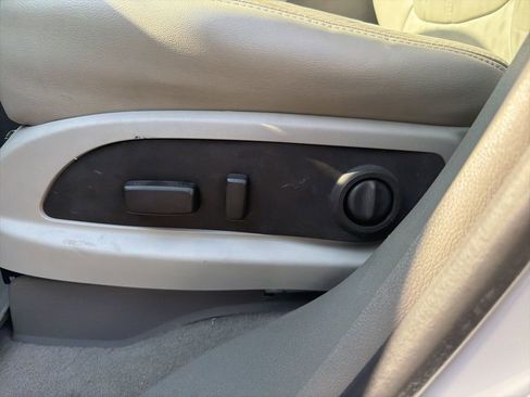 Used 2016 Chevrolet Traverse LT image 30