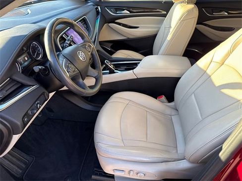 Used 2019 Buick Enclave Essence image 20