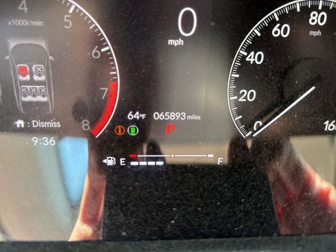 Used 2022 Honda Civic LX image 2