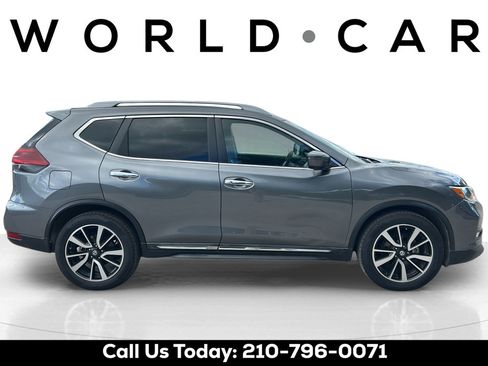 Used 2019 Nissan Rogue SL FWD image 2