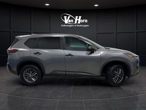 Used 2021 Nissan Rogue S AWD/4WD image 2