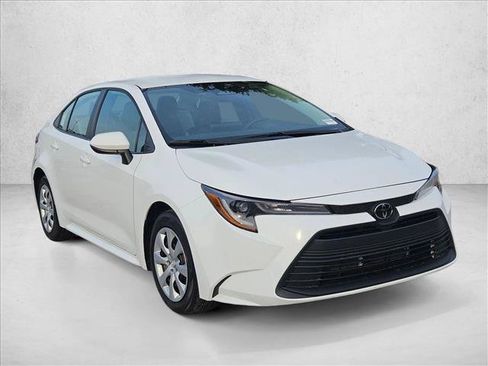 Used 2024 Toyota Corolla LE FWD image 3