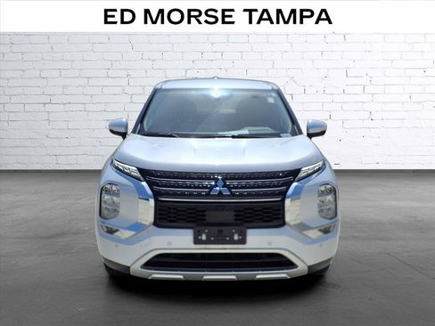 Used 2024 Mitsubishi Outlander SE FWD image 6