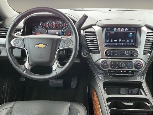 Used 2017 Chevrolet Suburban Premier RWD image 11