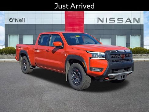 Certified 2025 Nissan Frontier PRO-4X w/ Pro Premium Package AWD/4WD image 1