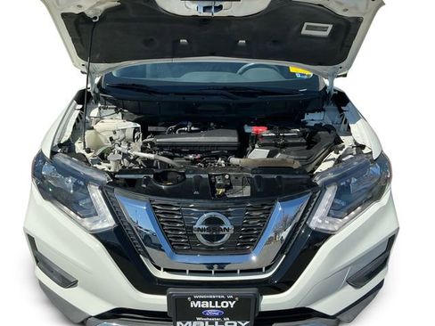 Used 2017 Nissan Rogue SV w/ SV Premium Package image 20