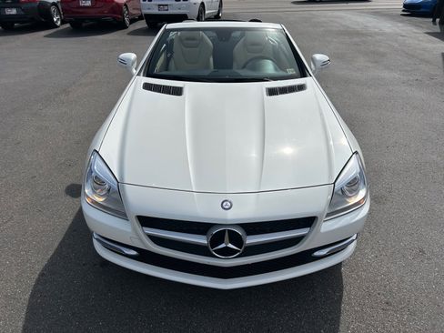 Used 2015 Mercedes-Benz SLK 250 image 16