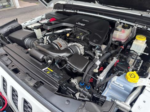 Used 2020 Jeep Gladiator Sport w/ Quick Order Package 24S AWD/4WD image 43