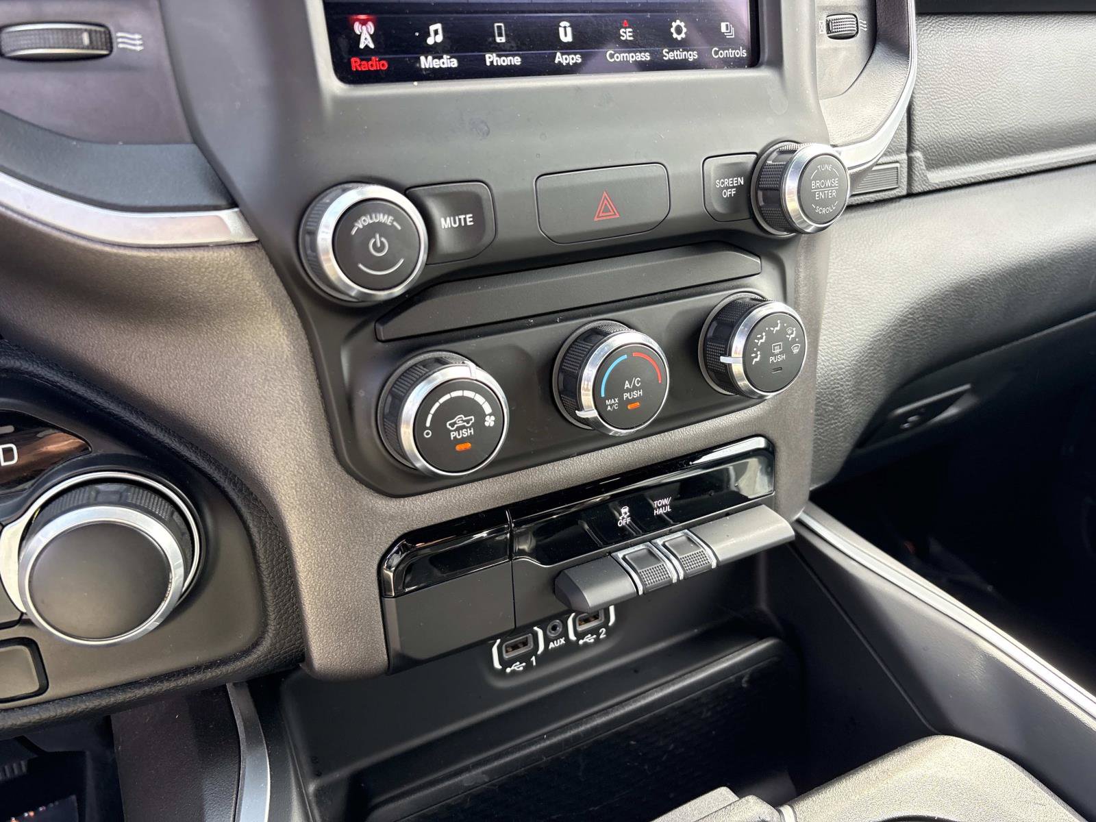 Used 2021 RAM 1500 Big Horn AWD/4WD image 25