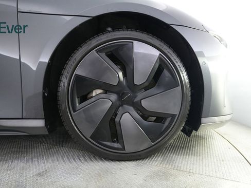 Used 2024 Lucid Air Touring image 19