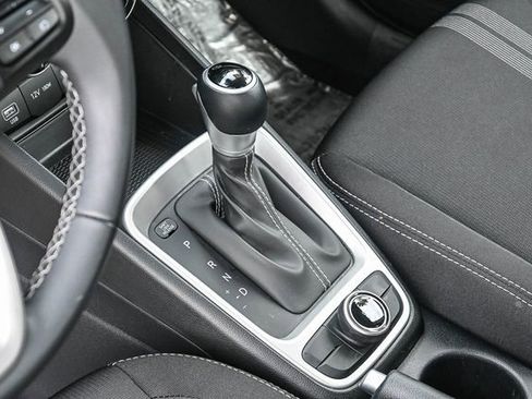 Certified 2025 Hyundai Venue SEL FWD image 26