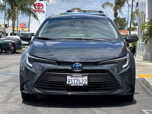 Used 2025 Toyota Corolla LE w/ LE Premium Package FWD image 11