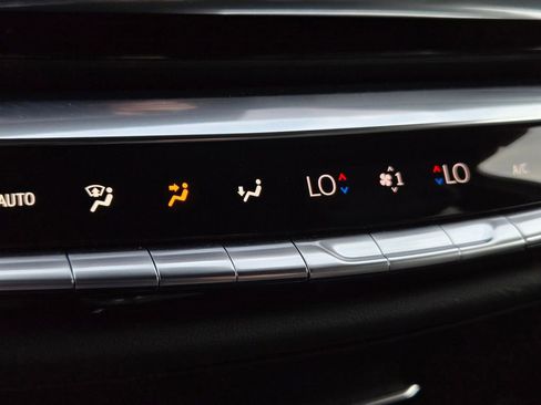 Certified 2025 Cadillac Lyriq Luxury image 22