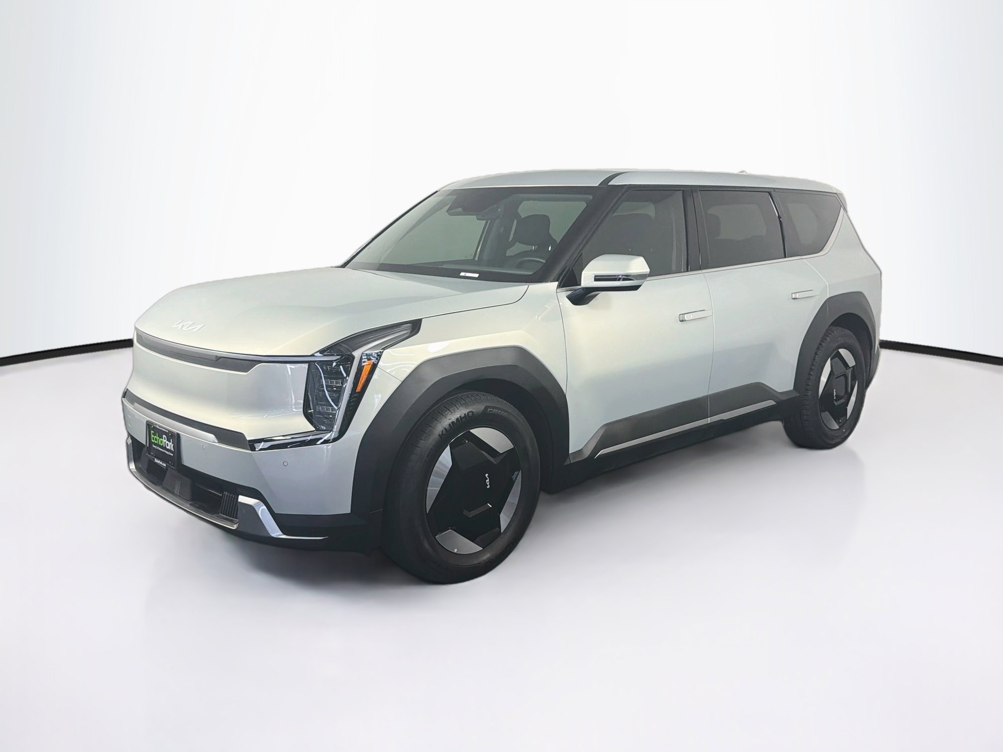Used 2024 Kia EV9 Light Long Range RWD image 3
