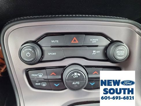 Used 2023 Dodge Challenger SXT image 22